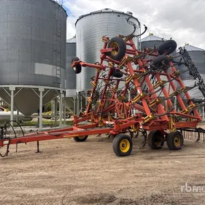 2010 Bourgault 8810 40 ft Cultivator
