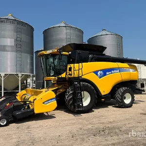 2012 New Holland CX8080 Combine Harvester