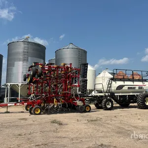 2009 Bourgault 5710 47 ft Air Drill