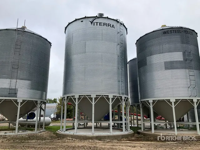 Viterra +/- 7500 bu 6 Ring Hopper Grain Bin