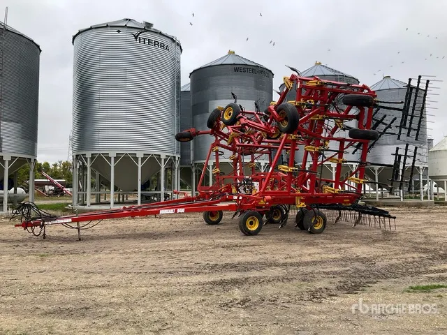 2011 Bourgault 9400 54 ft Cultivator