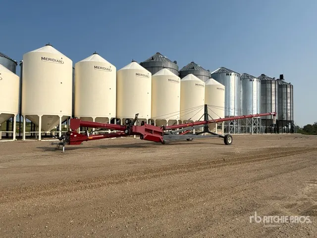 Farm King 14-105 14 in x 105 ft Swing Grain Auger