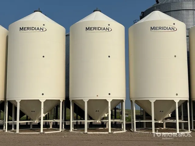 2015 Meridian 1620S D5 +/- 4100 bu Smooth Wall Hopper Grain Bin