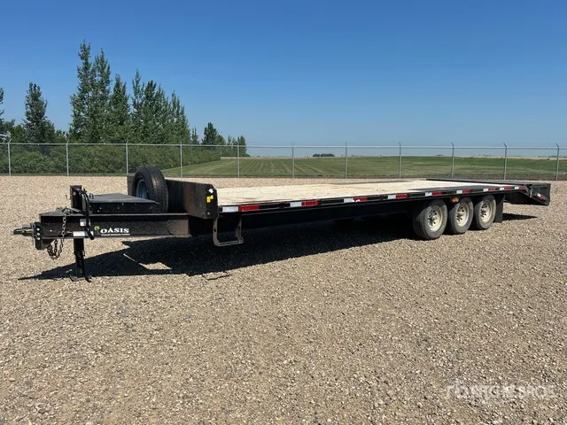 2021 Oasis 30 ft Tri/A Equipment Trailer