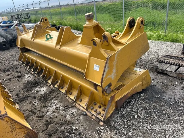 153 in Cushion Dozer Blade - Fits Cat D8R