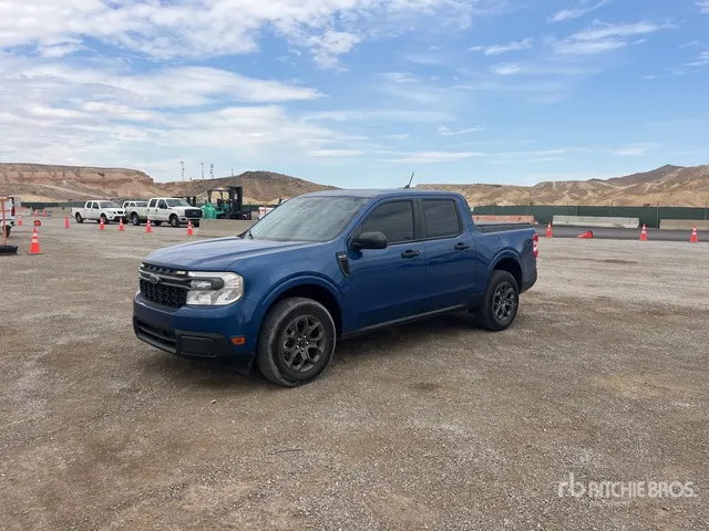 2024 Ford Maverick XLT 4x2 Crew Cab Hybrid Pickup