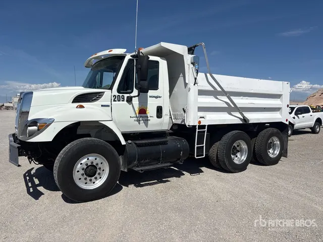 2008 International 7400 6x4 T/A Dump Truck