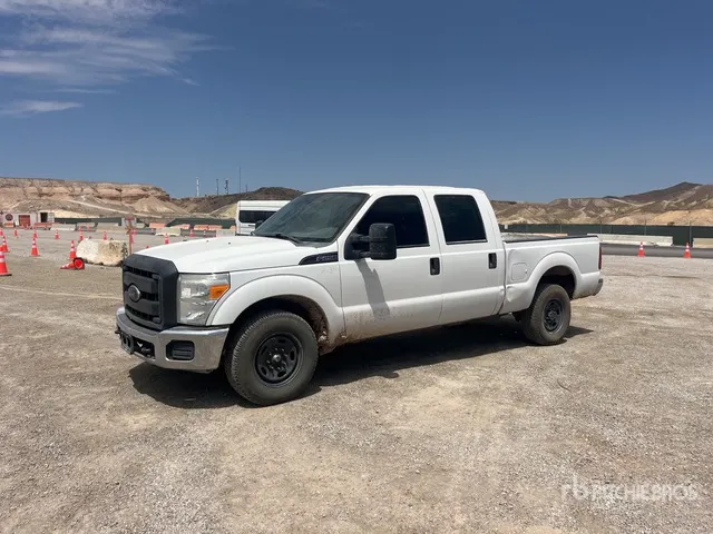 2016 Ford F-250 XL 4x2 Crew Cab Pickup