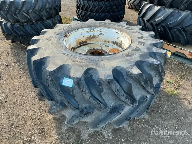800/65R32 Tires