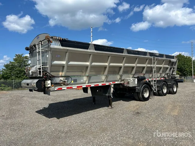 2016 Raglan 38 ft Tri/A Live Bottom Trailer