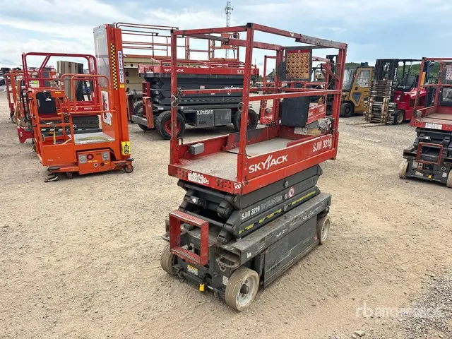 2012 Skyjack SJIII3219 Electric Scissor Lift (Inoperable)