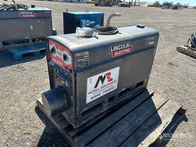 Lincoln Electric SAE-300 20 A Skid-Mounted Engine Driven Welder (Inoperable)