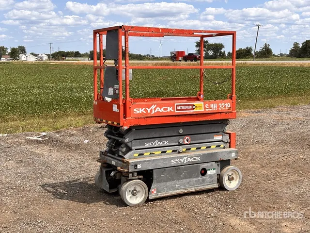 2014 Skyjack SJIII3219 Electric Scissor Lift