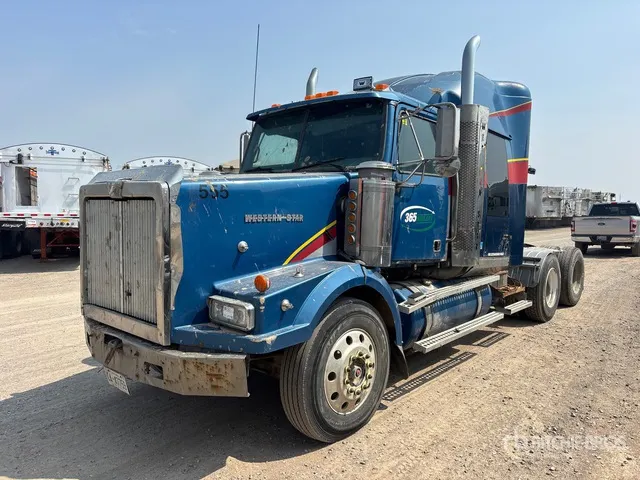 2006 Western Star 4900 6x4 T/A Sleeper Truck Tractor (Inoperable)