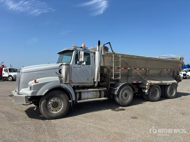 2007 Western Star 4900SB 8x4 Live-Bottom Truck
