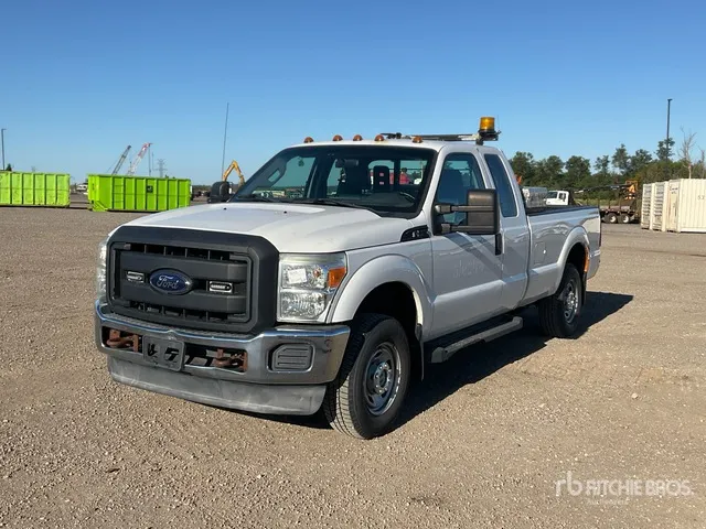 2012 Ford F-250 XL 4x4 Extended Cab Pickup