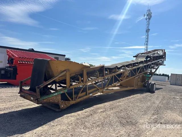 McCloskey 36 in x 80 ft Portable Radial Stacking Conveyor (Inoperable)