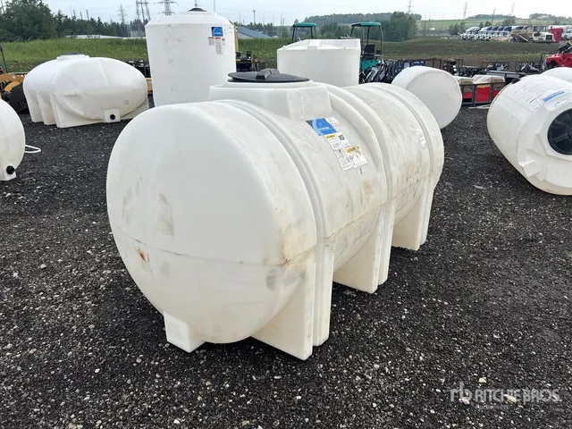 735 gal Water Tank