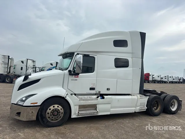 2020 Volvo VNL760 6x4 T/A Sleeper Truck Tractor