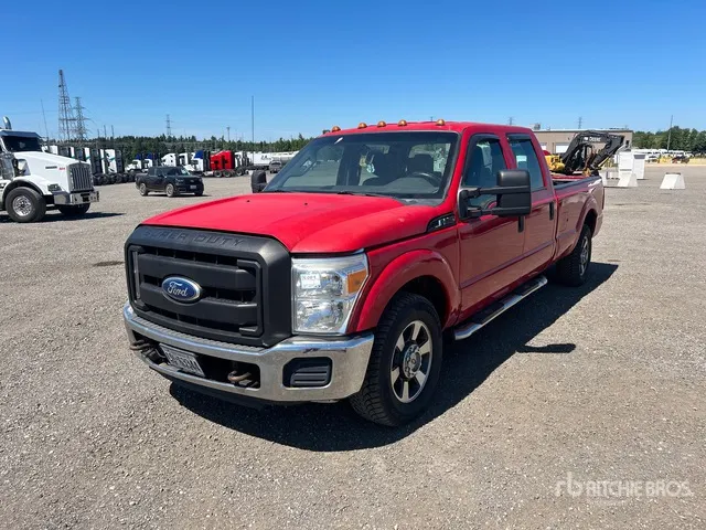 2011 Ford F-350 XL Super Duty 4x2 Crew Cab Pickup (Inoperable)