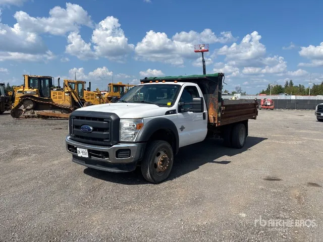 2016 Ford F-550 XL 4x4 Dump Truck
