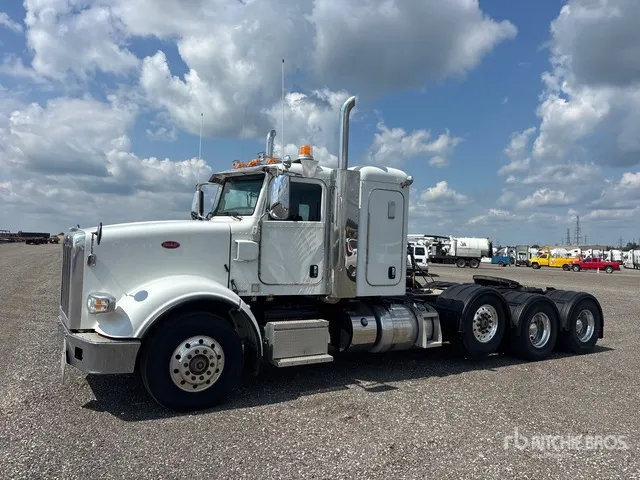 2014 Peterbilt 367 8x4 Tri/A Sleeper Truck Tractor