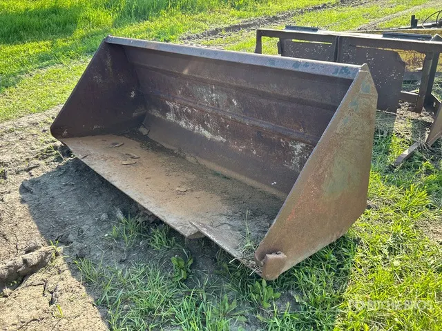 70 in General Purpose Skid Steer Bucket