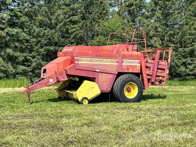 1989 New Holland 2000 Big Square Baler