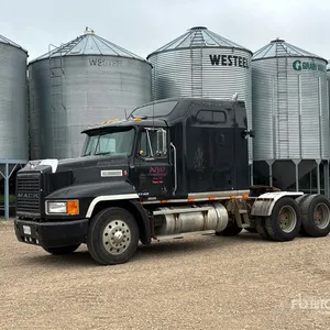 1999 Mack CH613 T/A Sleeper Truck Tractor
