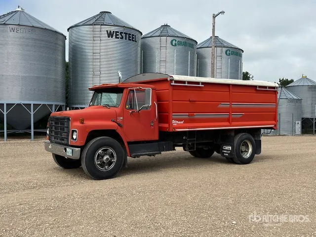 1987 International 1954 4x2 Grain Truck