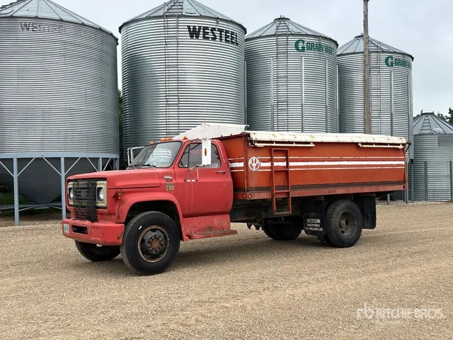 1977 Chevrolet C60 Scottsdale 4x2 Grain Truck