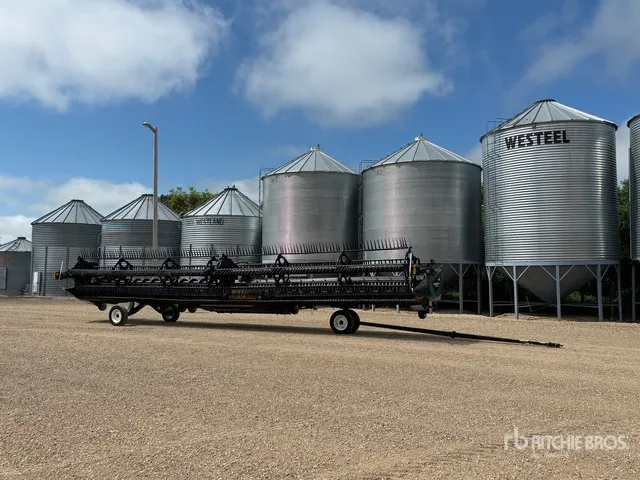 2021 MacDon FD140 40 ft Flex Draper Combine Header