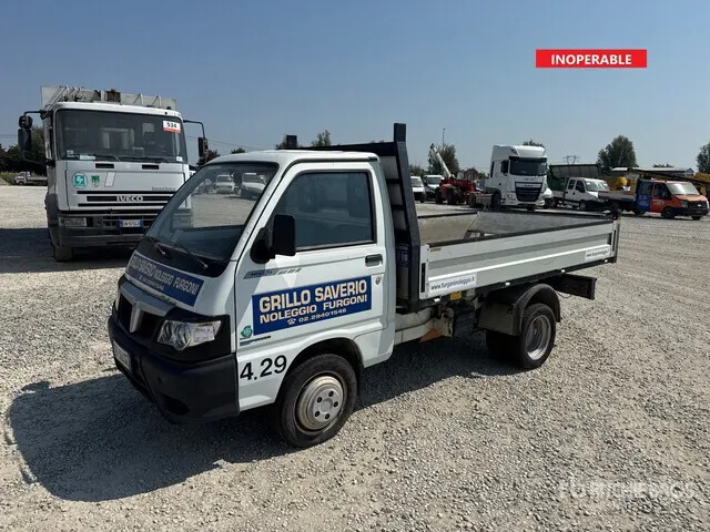 Piaggio Porter Dump Truck (Inoperable)