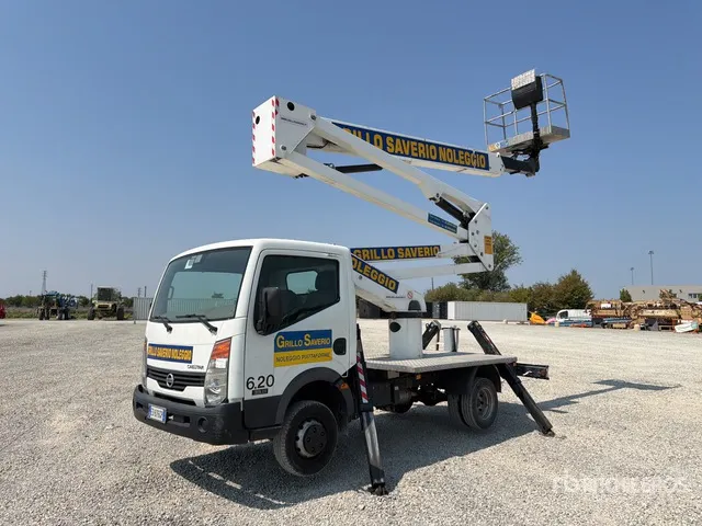 2010 Cela TP24 24 m on 2010 Nissan Cabstar 35.11 Bucket Truck