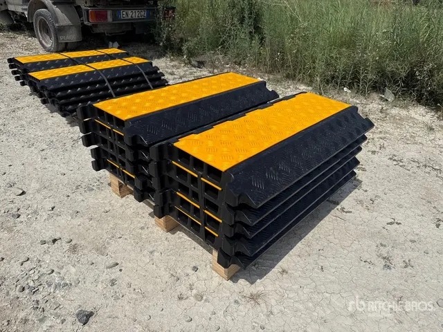 Quantity of (10) Bauer Generatoren Cable Bridge Industrial cable brigde