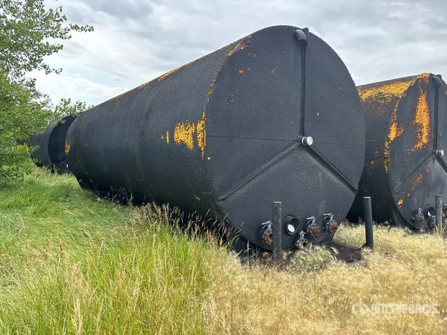 11100 L 12 ft x 35 ft Insulated Water Tank