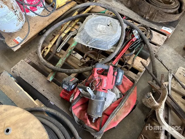 Milwaukee M18 1 in High Torque Impact