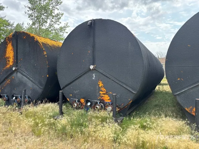 11100 L 12 ft x 35 ft Insulated Water Tank