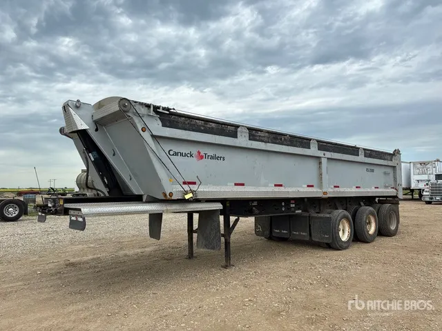 2017 Canuck R3-3500 35 ft Tri/A End Dump Trailer