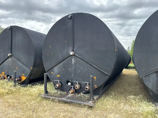 11100 L 12 ft x 35 ft Insulated Water Tank
