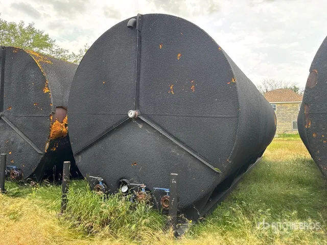 11100 L 12 ft x 35 ft Insulated Water Tank