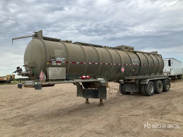 2013 Tremcar 38000 L Tri/A Tanker Trailer