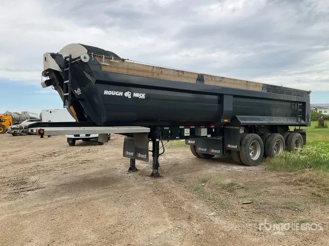 2024 Roughneck 35 ft Tri/A End Dump Trailer