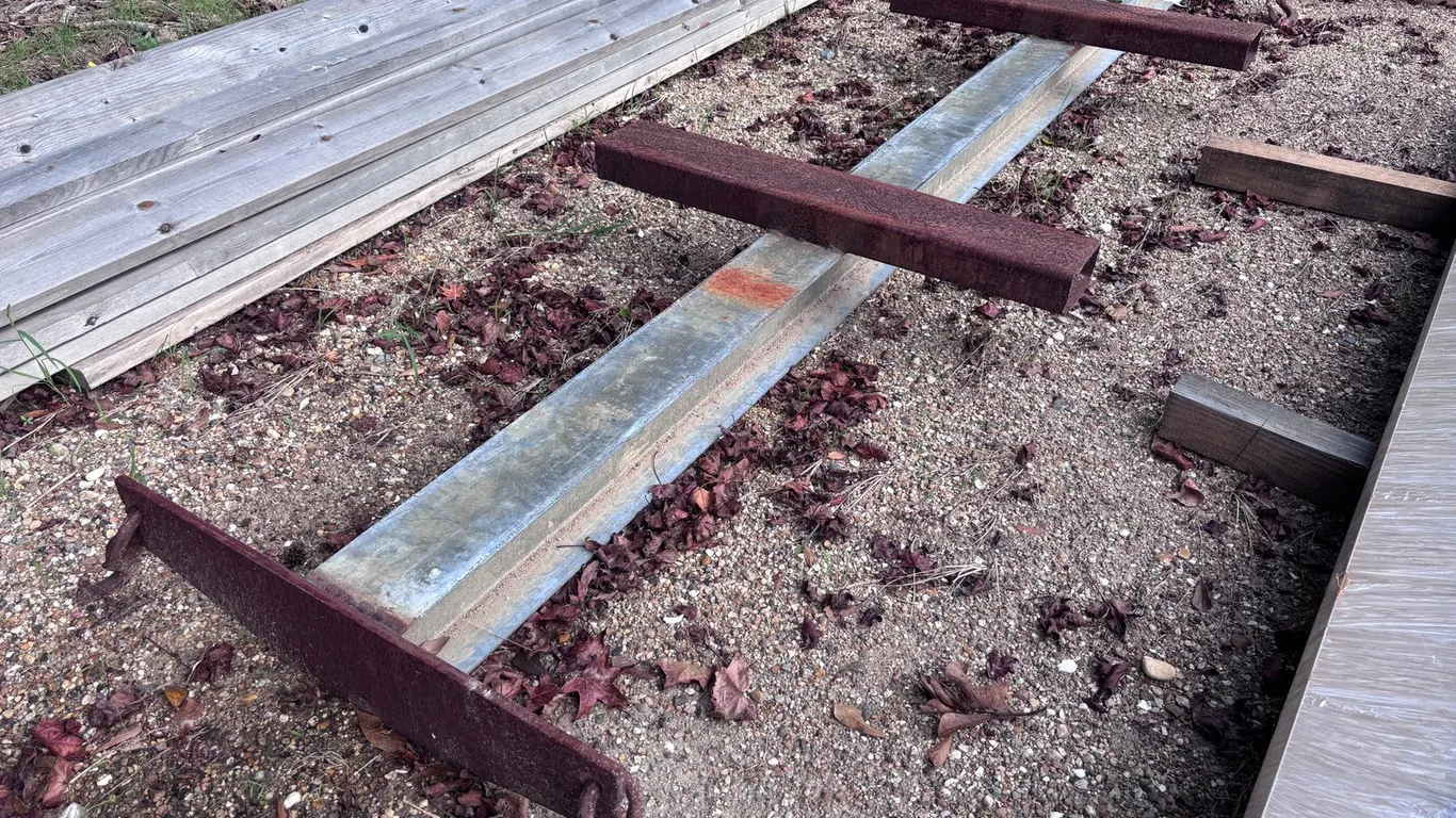 FORKLIFT, LIFTING BRACKET