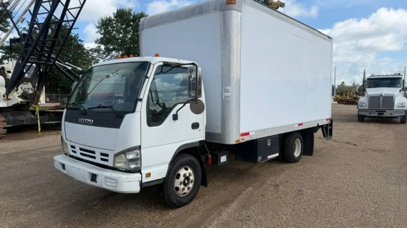 2007 ISUZU NPR