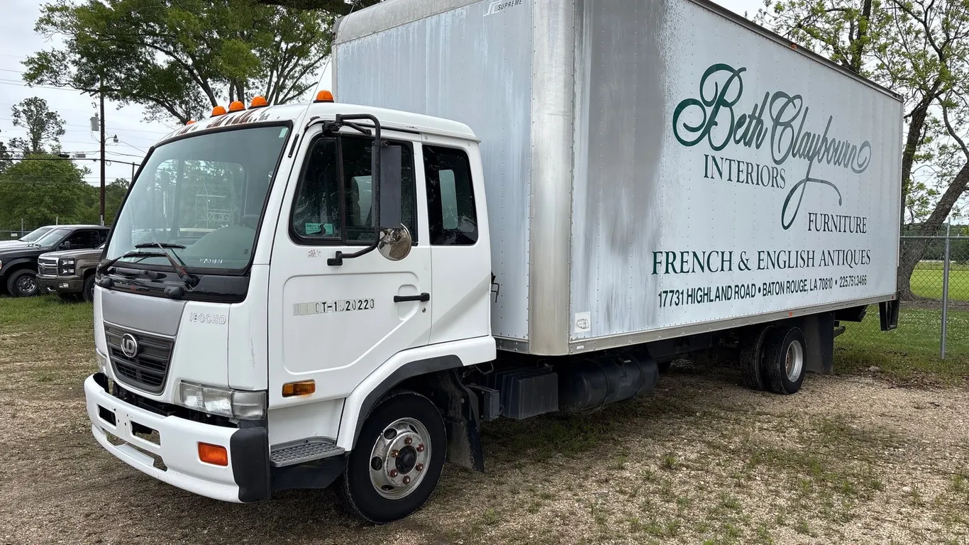 2006 UD1800HD 24FT BOX TRUCK