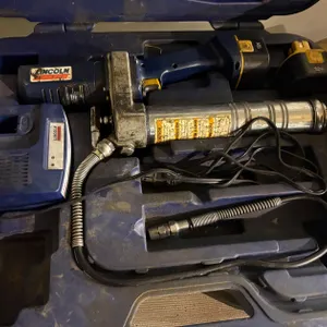 LINCOLN  GREASE GUN