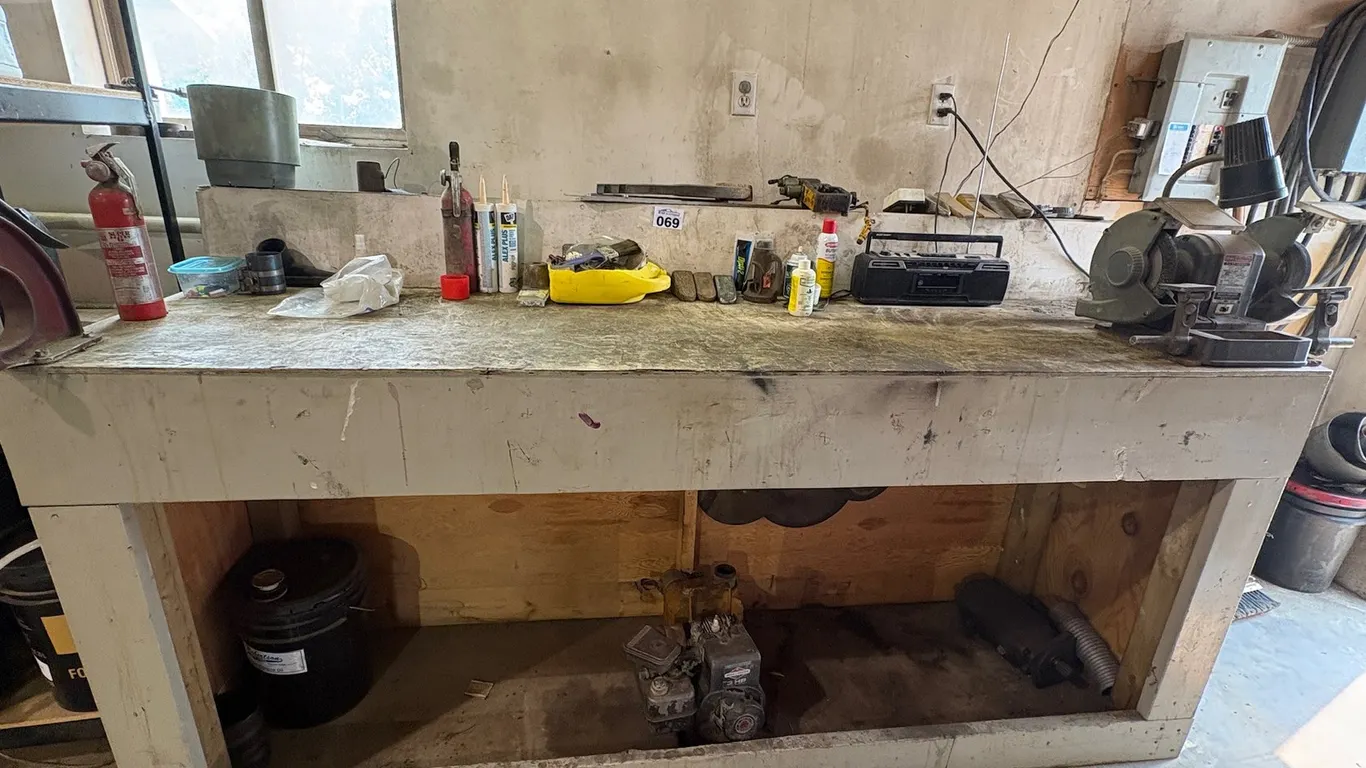 WORKSHOP TABLE WITH SEARS BENCH GRINDER, ARBOR PRESS & SHOP CONTENTS