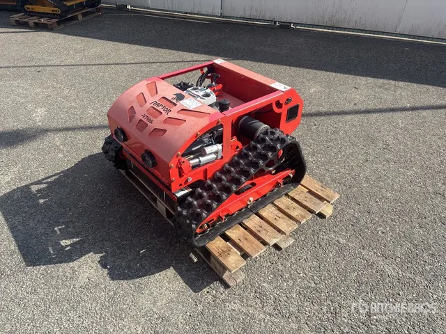 2025 Raptor VT900 Remote Control Lawn Mower (Unused)