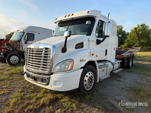 2018 Freightliner Cascadia 113 6x4 Sleeper Car Carrier Truck (Inoperable)